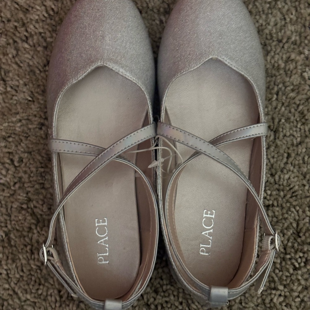 NWT  PLACE silver sparkle girls dress shoes